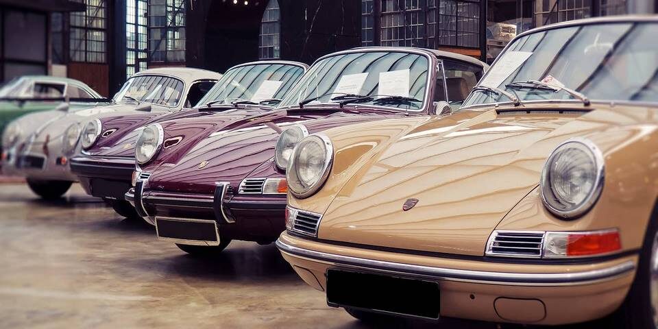 coleccion autos antiguos violeta y cafe claro