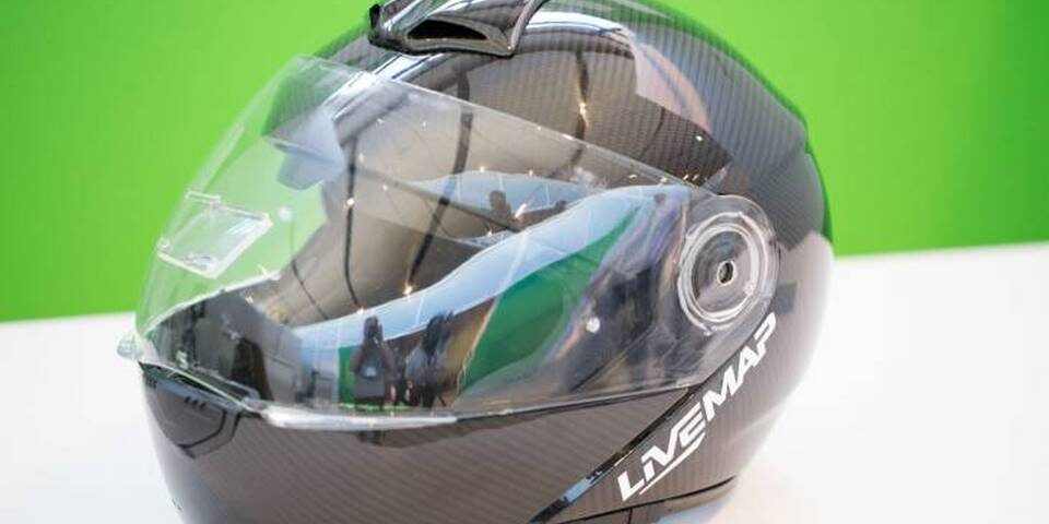 casco motociclista color negro livemap