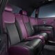 auto interior con asientos color purpura