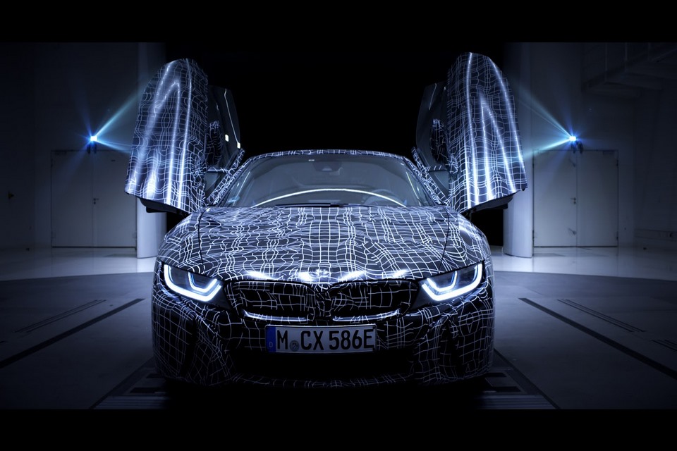  Video: los primeros detalles del BMW i8 Roadster eléctrico -  PatiodeAutos.com